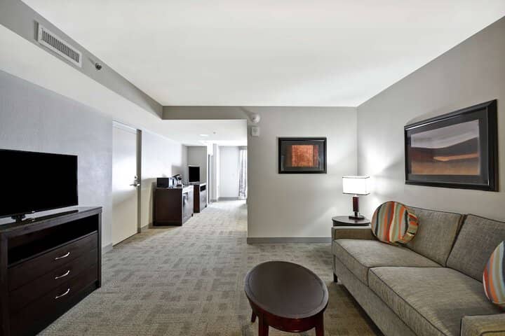 Room 16 of 37