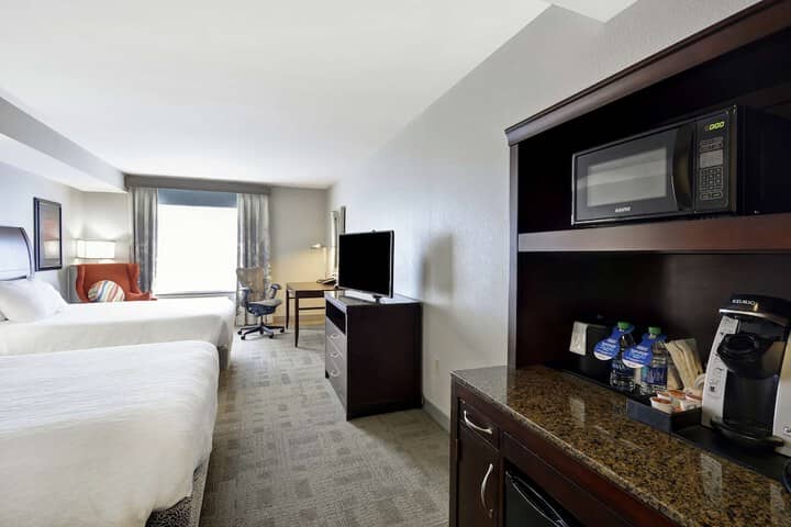 Room 12 of 37