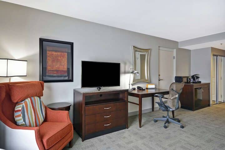 Room 7 of 37